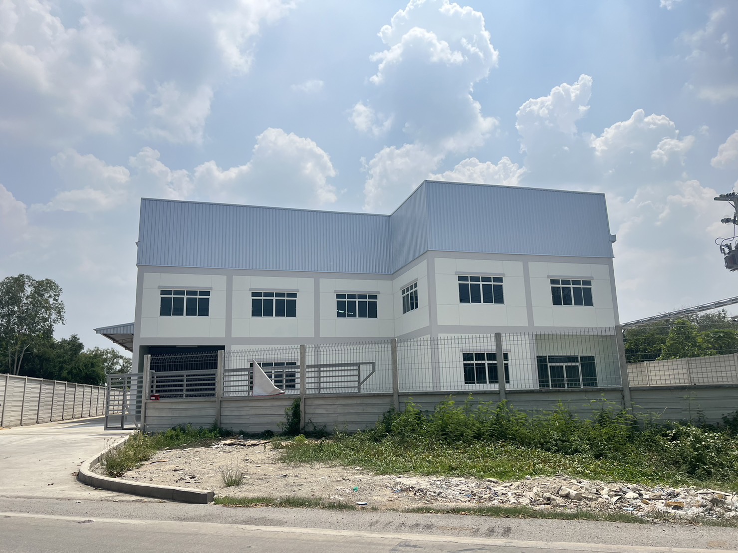 โกดัง โรงงาน พร้อมสำนักงาน คลอง7 ลำลูกกา ปทุมธานี ให้เช่า 